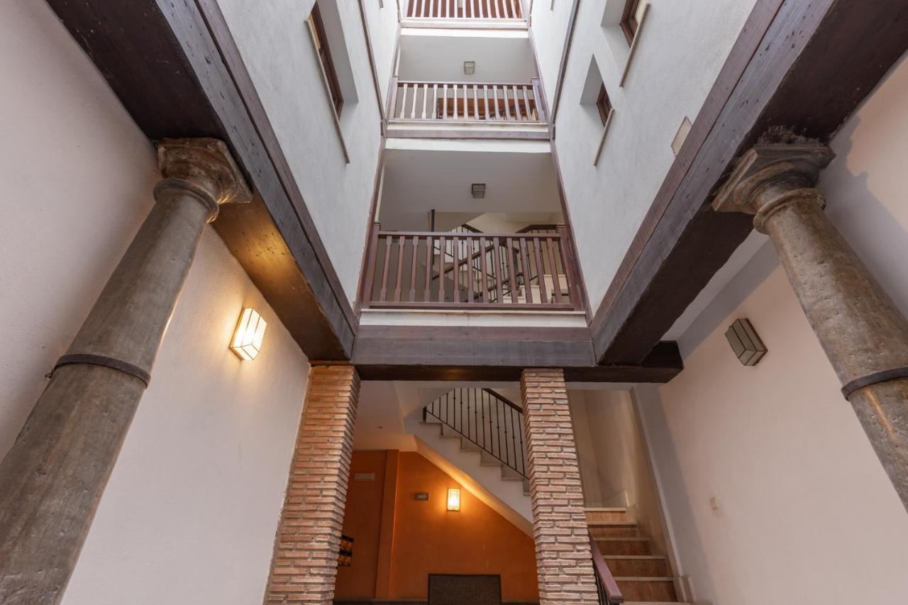 Apartamentos Nuria 19 グラナダ エクステリア 写真