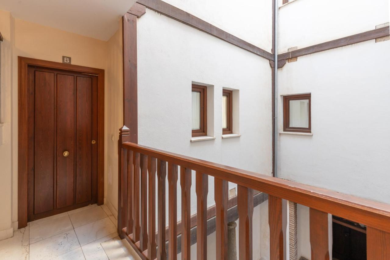 Apartamentos Nuria 19 グラナダ エクステリア 写真
