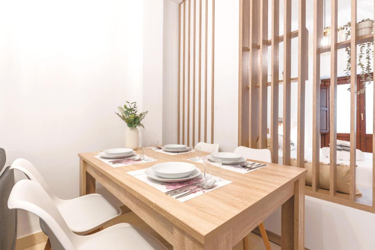 Apartamentos Nuria 19 グラナダ エクステリア 写真